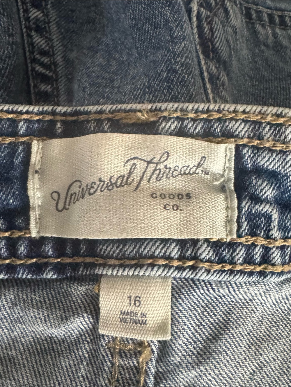 Universal Thread Women’s Denim Jean Shorts - Blue - Picture 7 of 9